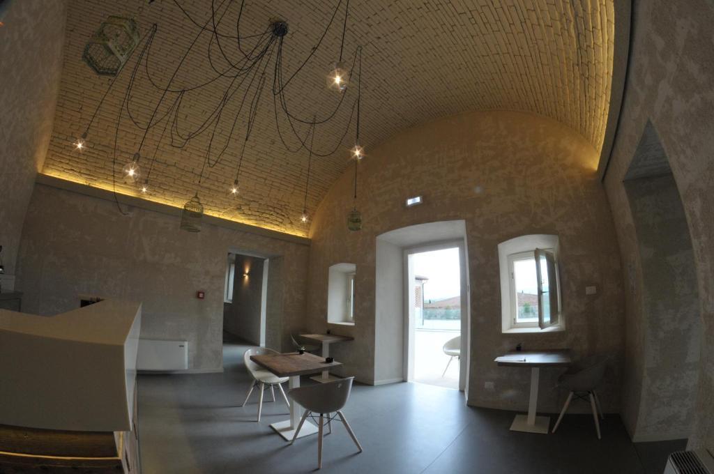 & Le Colombare 3*